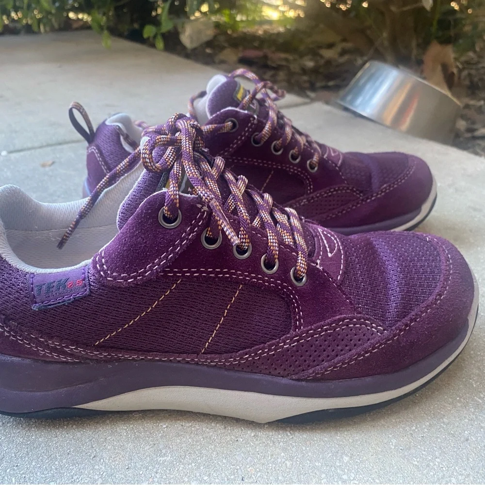 LLBean - Picture 2 of 12